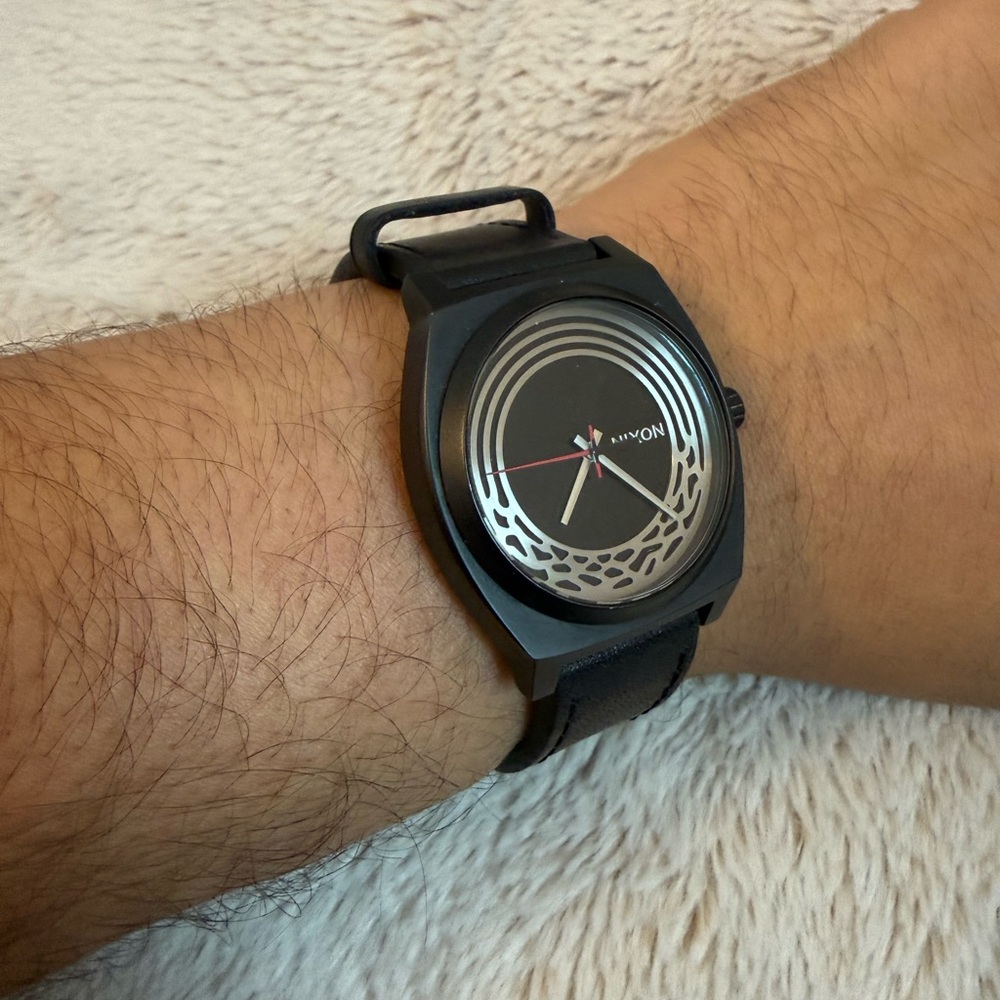 Nixon Kylo Ren Star Wars Black and Silver Watch - Picture 7 of 7